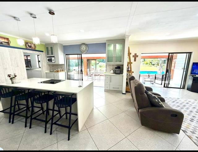4 BEDROOM HOUSE FOR SALE IN FERNCLIFFE